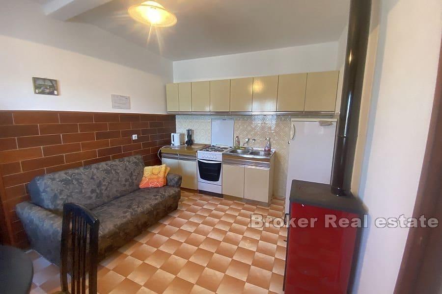 Hus i første rad til sjøen