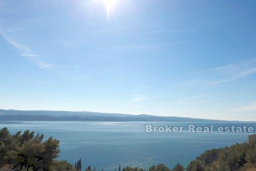 Grand terrain à bâtir avec vue mer