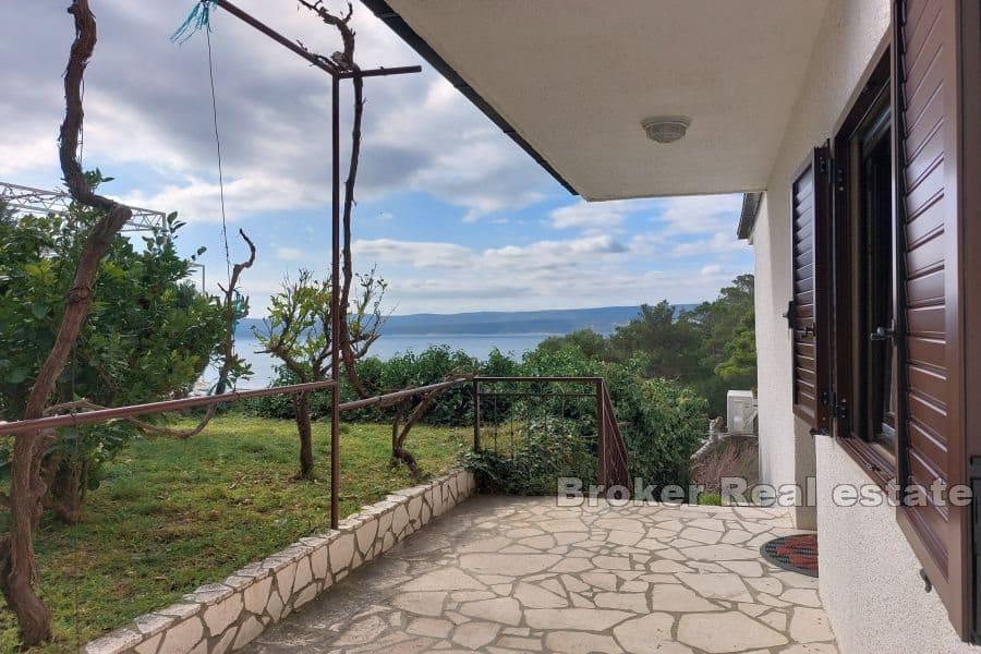 Casa con vista mare in ottima posizione