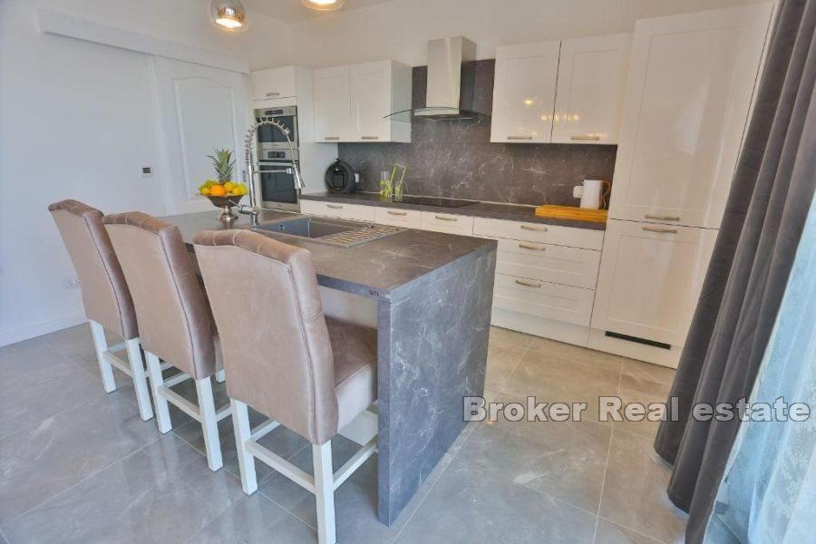 Willa z panoramicznym widokiem na morze