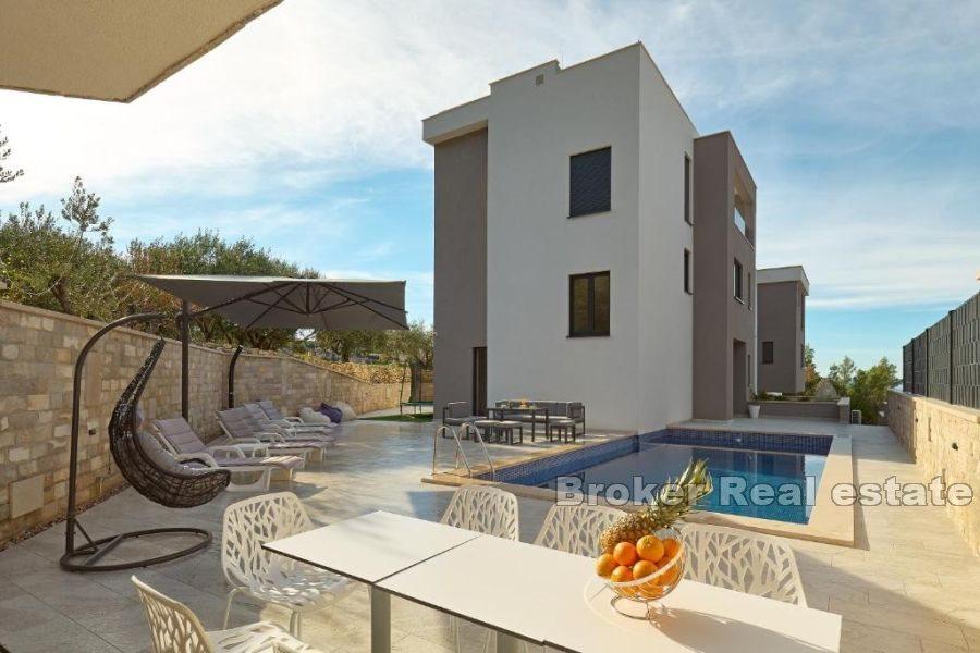 Villa nouvellement construite avec vue sur la mer