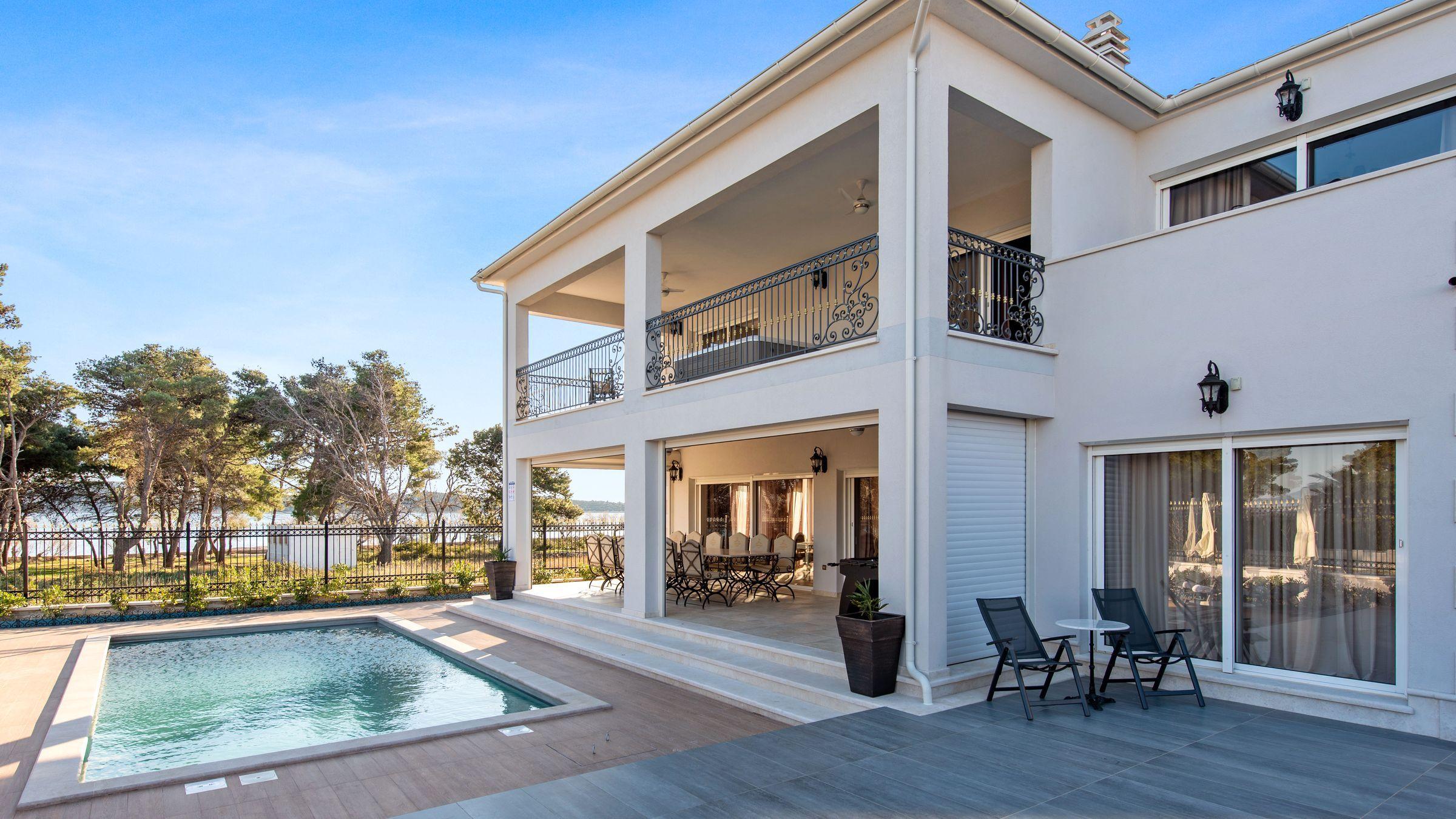 Jedinečná vila v první řadě k moři