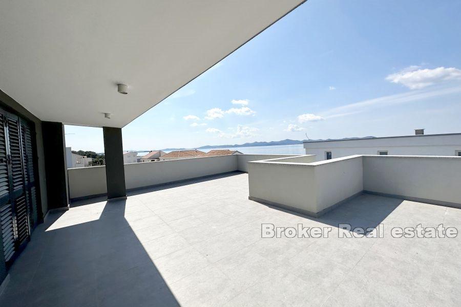 Penthouse in zweiter Reihe zum Meer