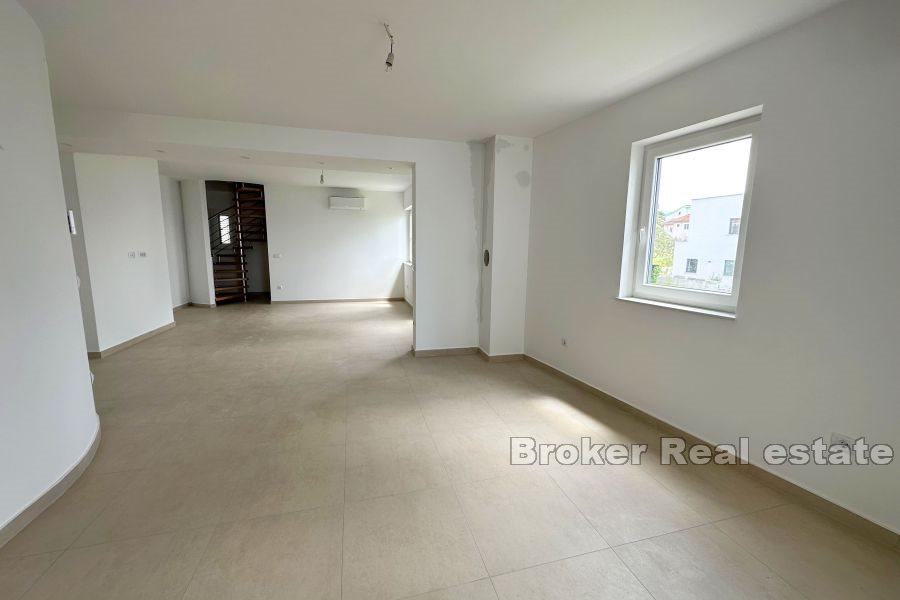 Penthouse in zweiter Reihe zum Meer