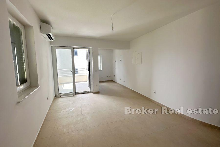 Ampio attico con vista mare