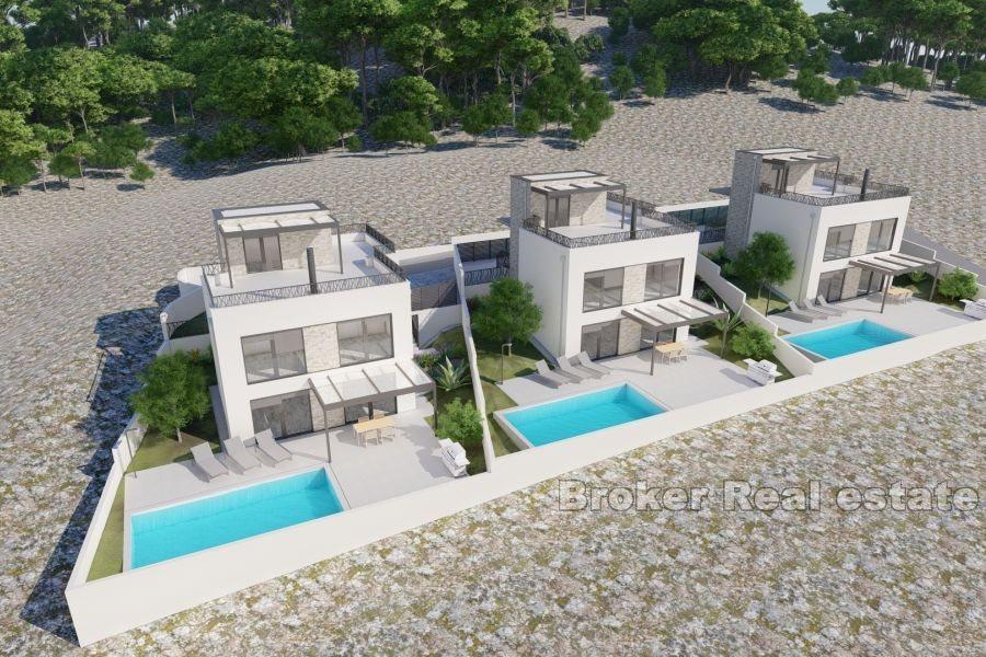 Villa neuve avec piscine en deuxième ligne de la mer