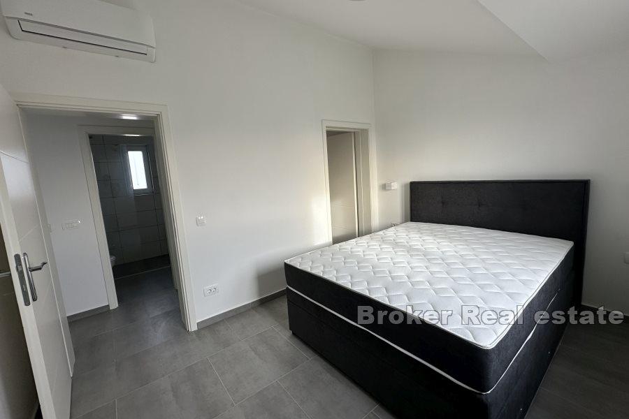 Casa in pietra con vista sul mare