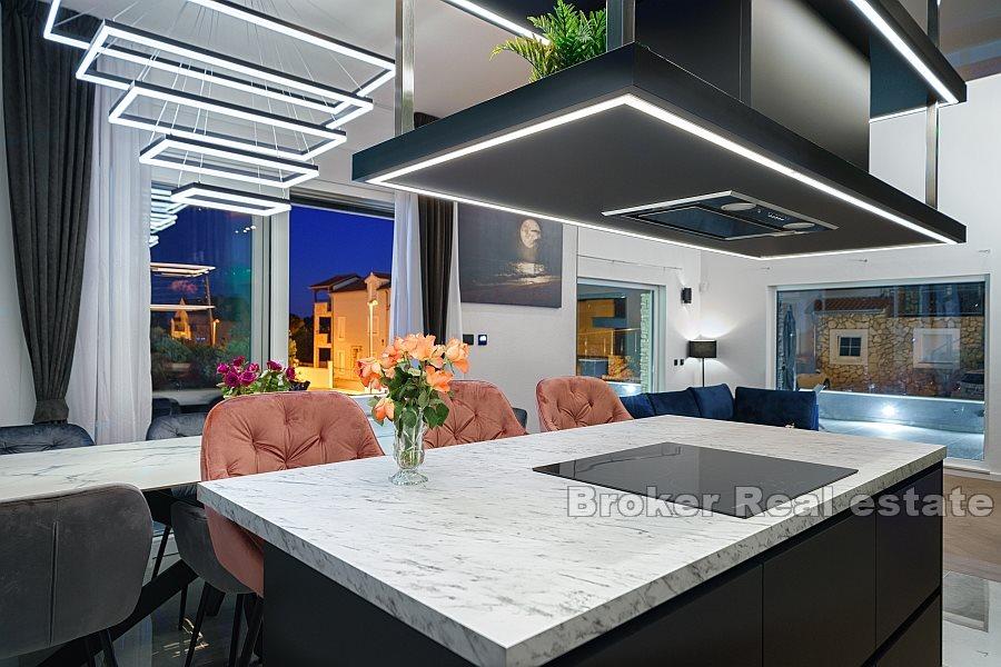 Maison individuelle de luxe avec piscine