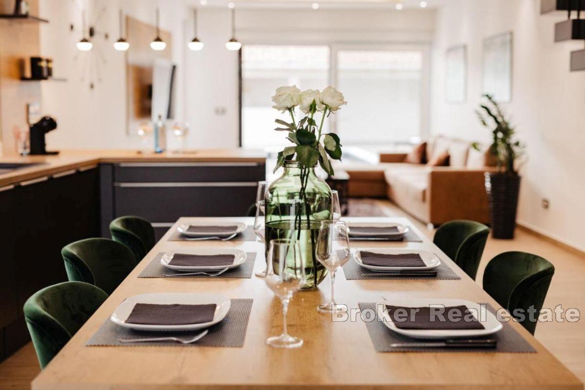 Villa with heated pool in a quiet location