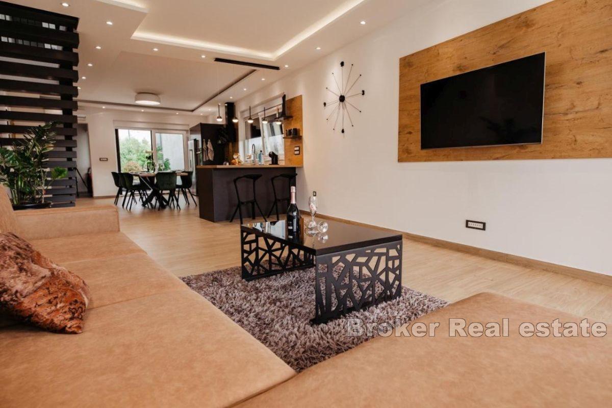 Vila s vyhřívaným bazénem na klidném místě