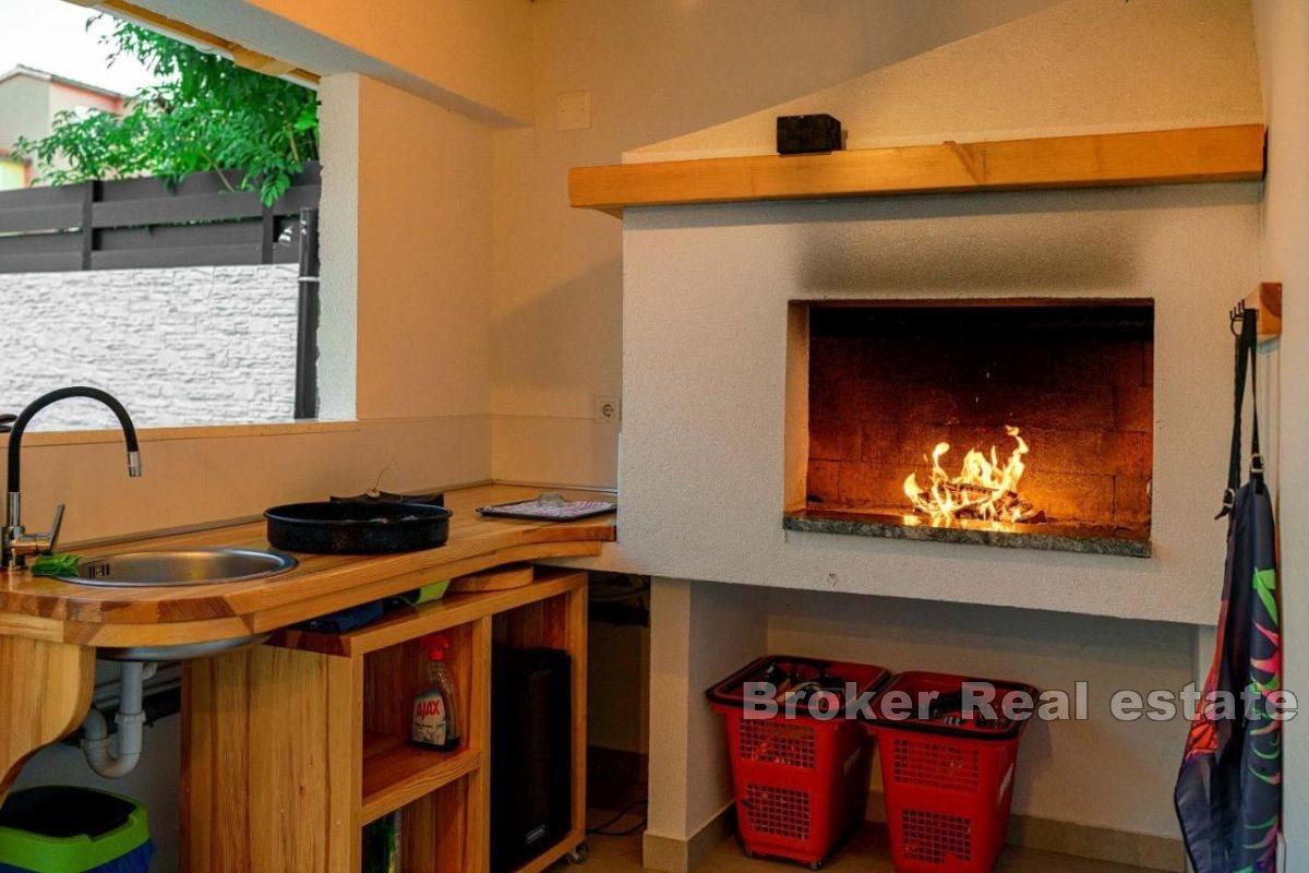 Vila s vyhřívaným bazénem na klidném místě