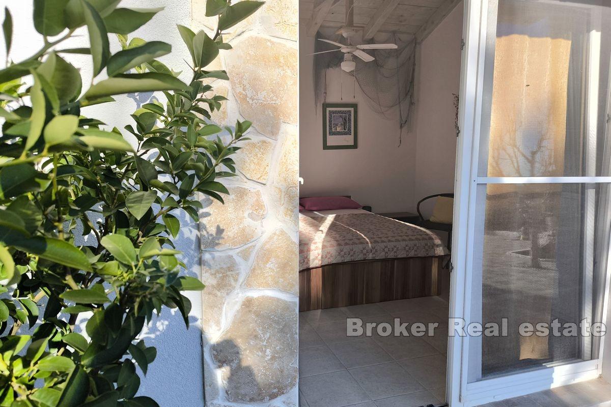 Zaciszny dom z basenem