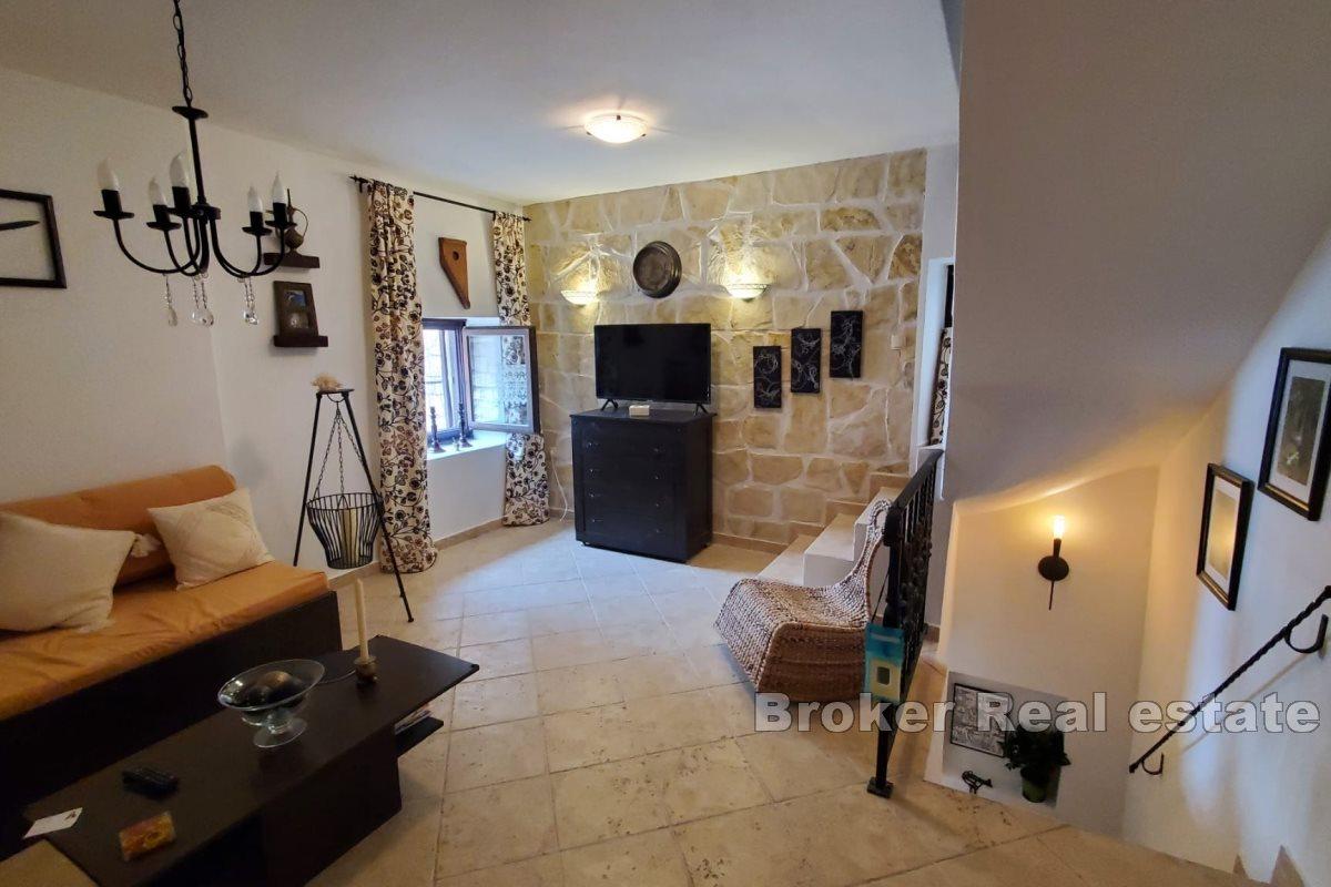 Beautiful stone house in the first row to the sea