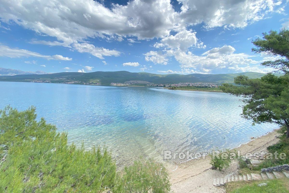 001-2044-10-Zadar-Apartment-house-with-catering-facility-in-the-first-row-to-the-sea-for-sale