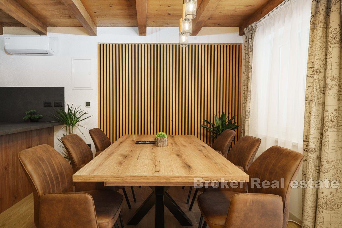 Beautiful Stone House with Rooftop Terrace and Jacuzzi