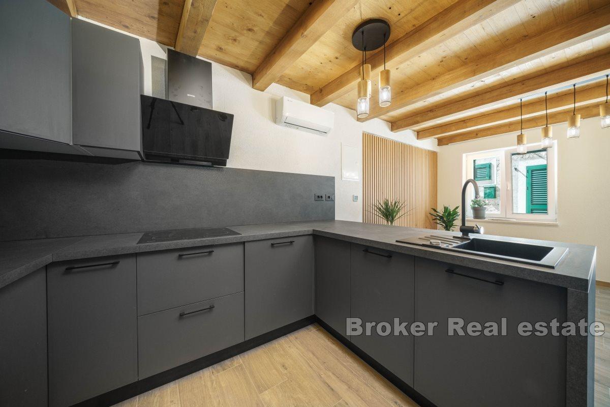 Belle Maison en Pierre avec Toit Terrasse et Jacuzzi