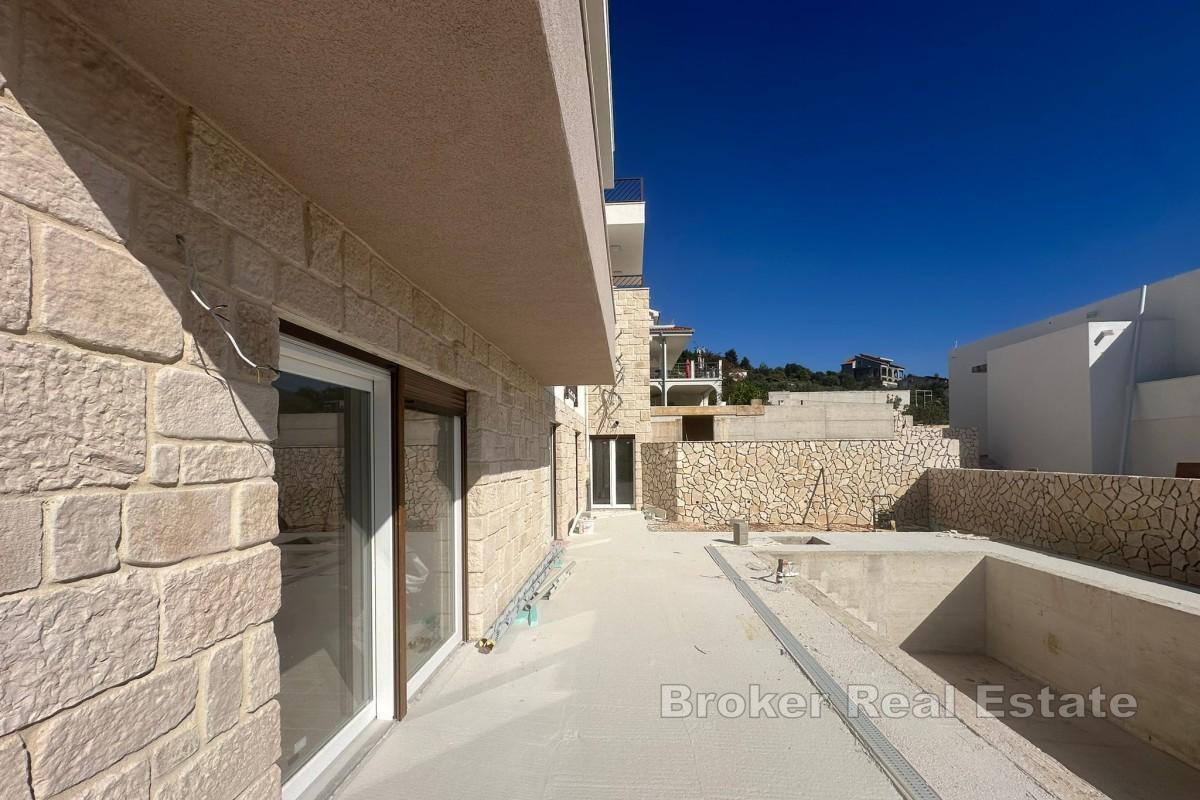 Appartement avec piscine et vue dégagée mer