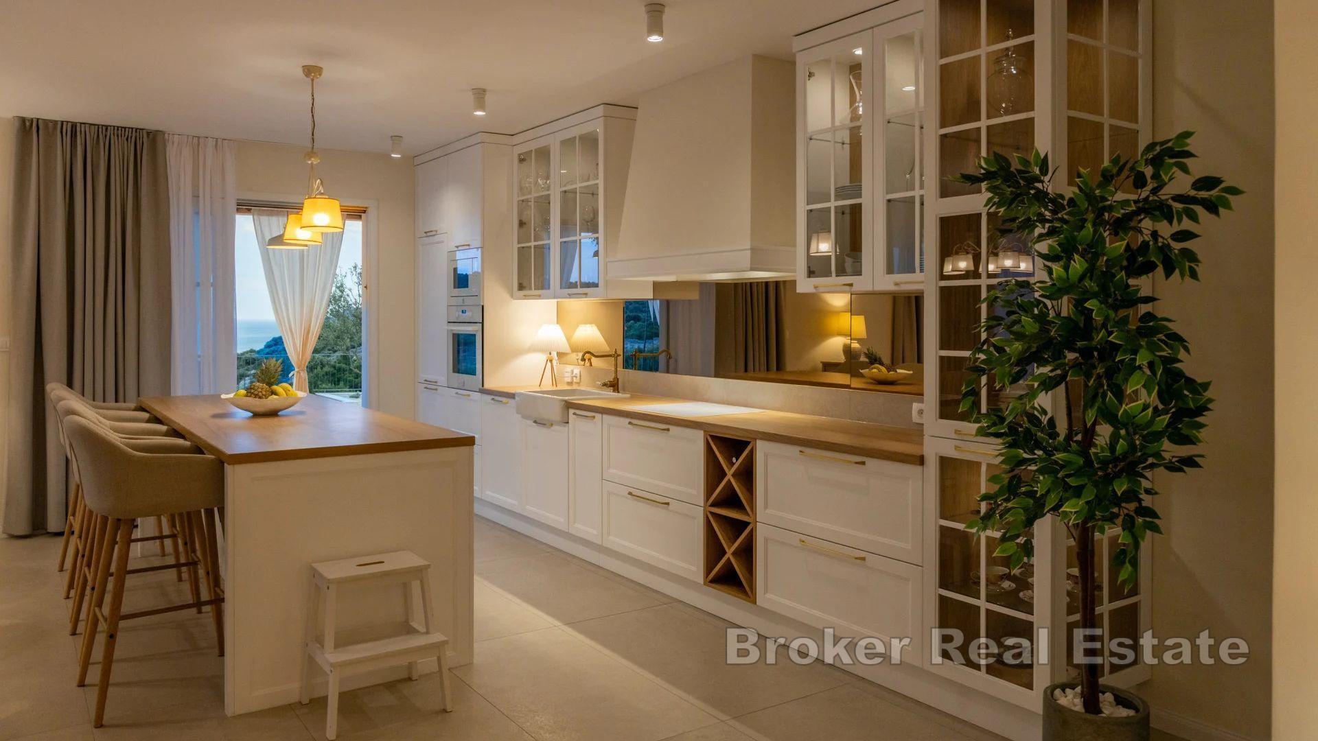 Villa di nuova costruzione con vista mare aperta