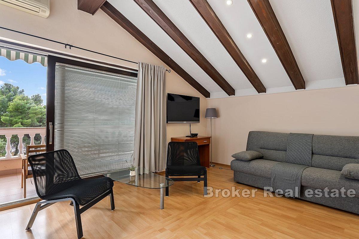Apartmanska kuća s restoranom