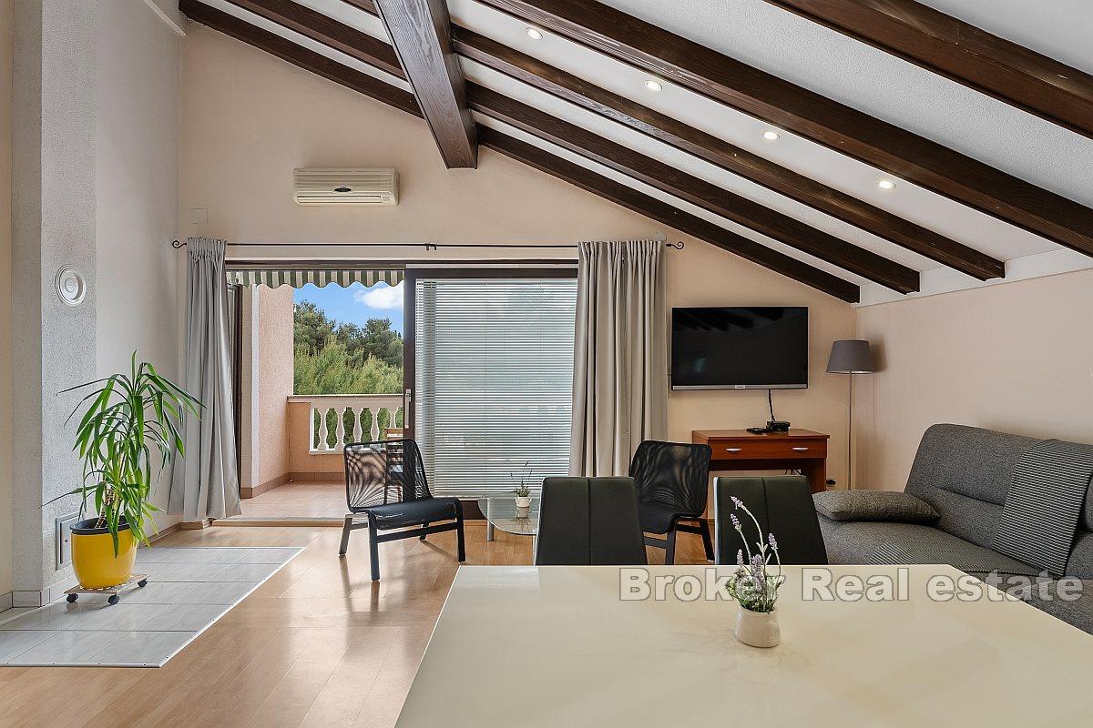 Apartmanska kuća s restoranom