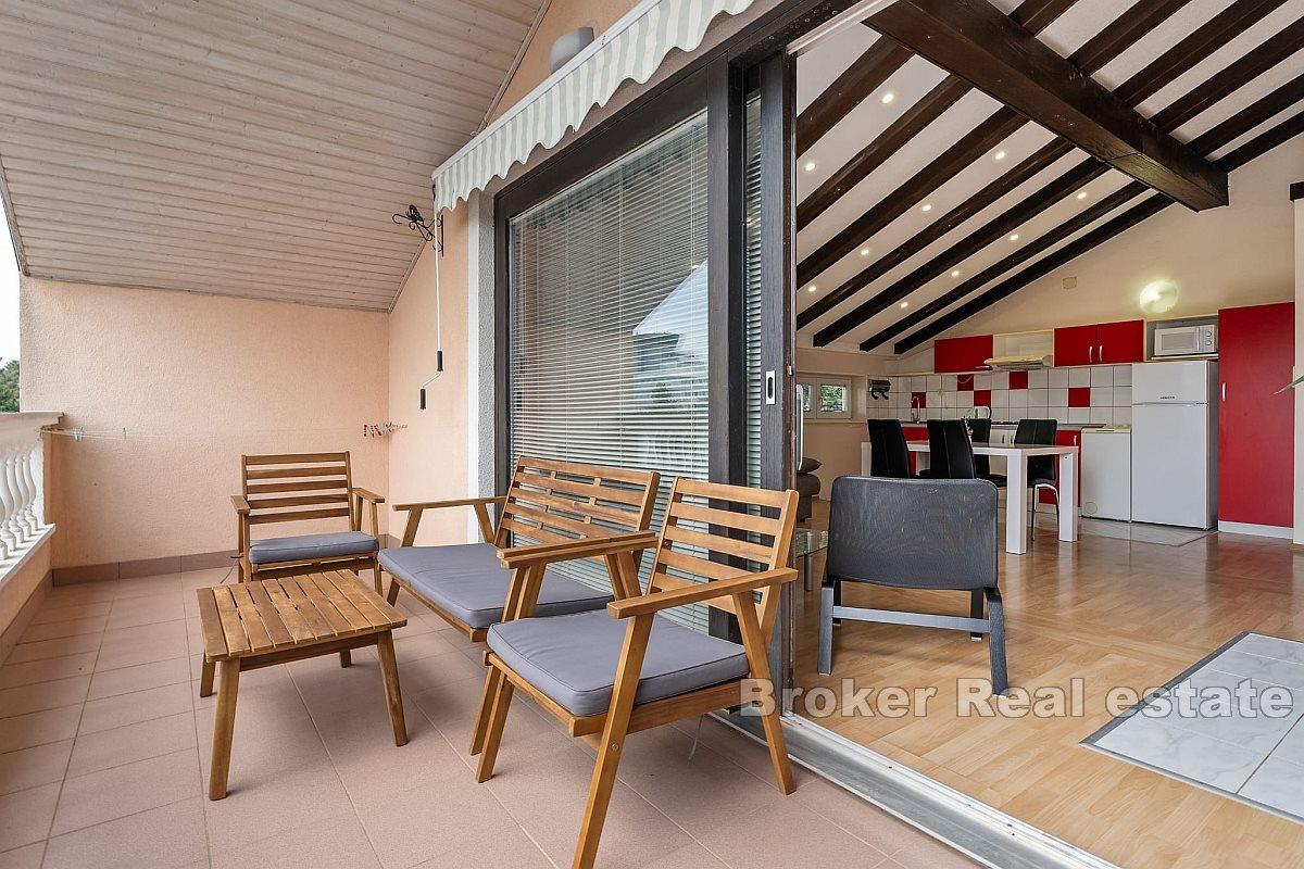 Lägenhetshus med restaurang
