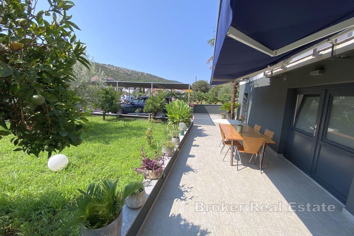 Vendita esclusiva di una casa indipendente, prima fila al mare