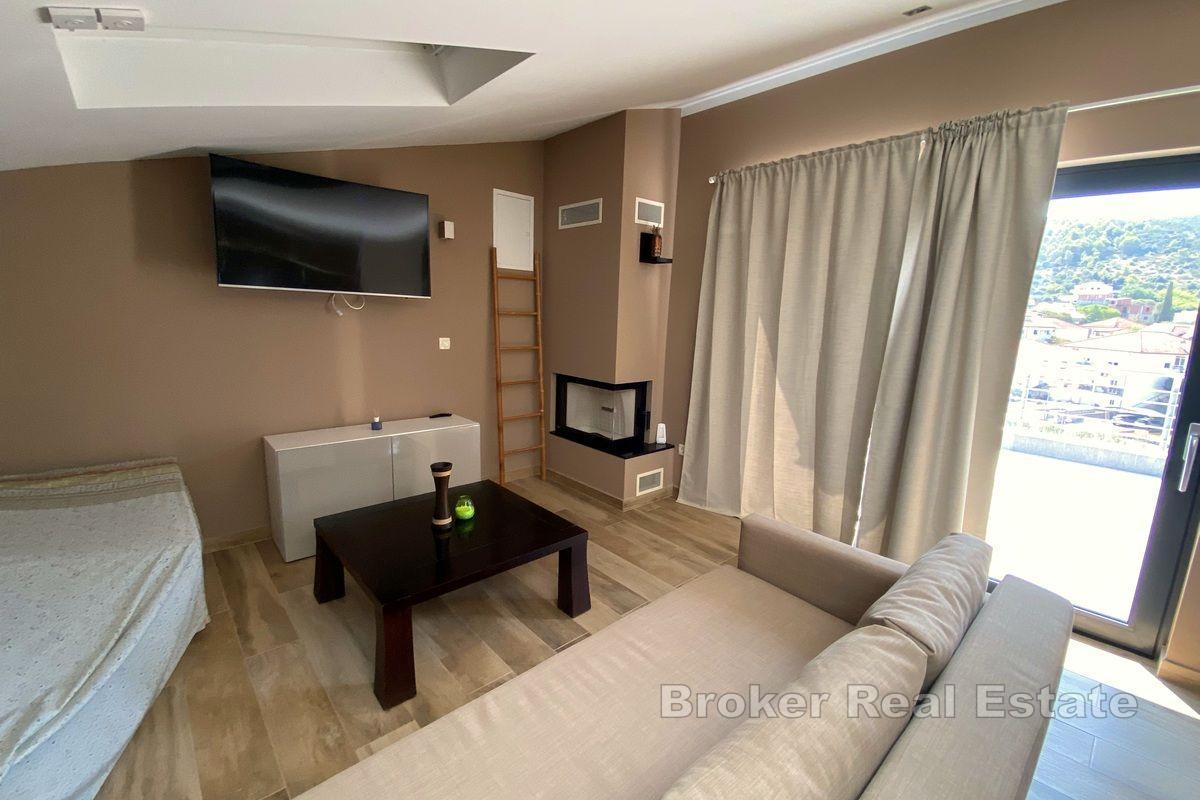 Exklusiv försäljning av villa, första raden mot havet