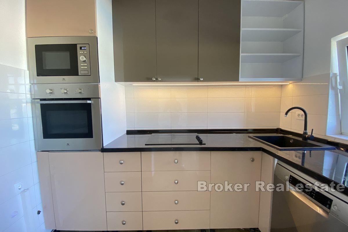 Enebolig med åpen havutsikt