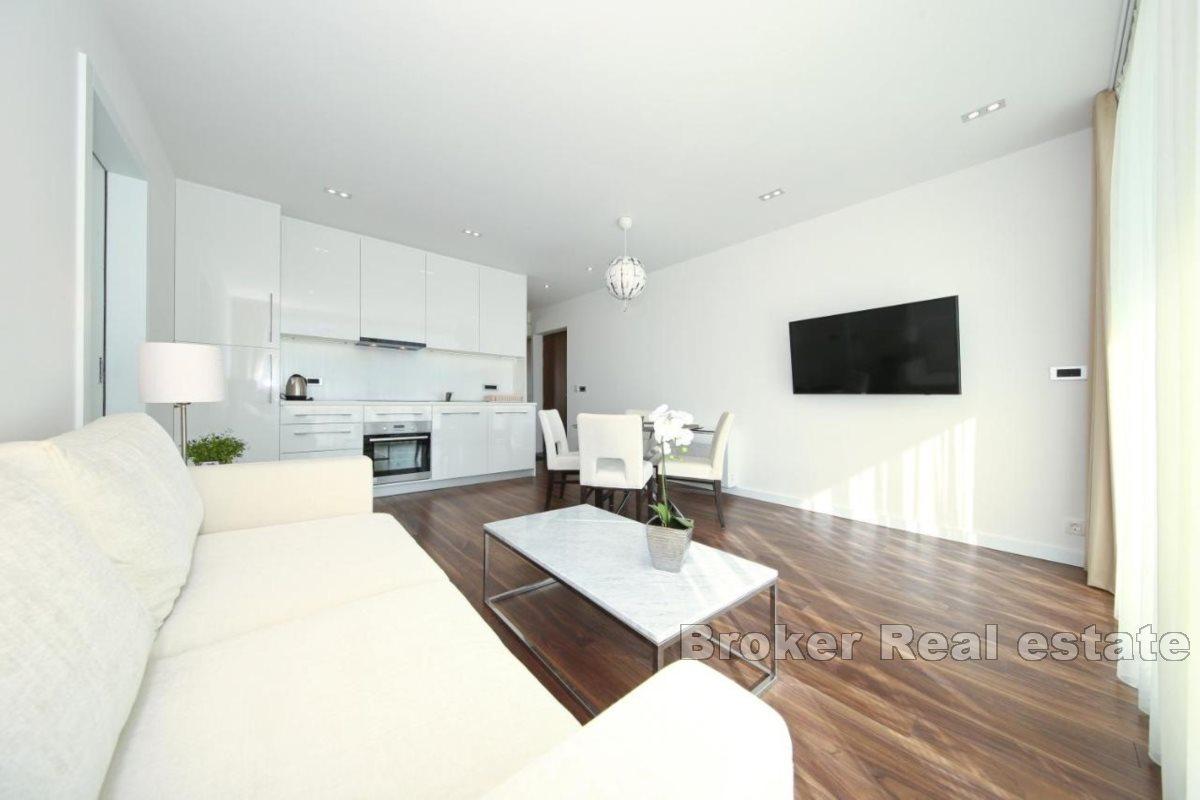 Современный отель в привлекательном месте