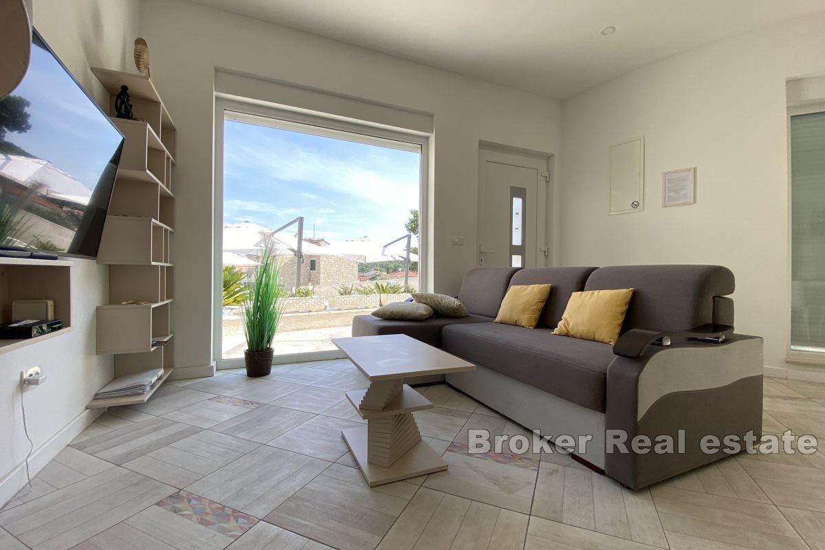 Modern villa med pool