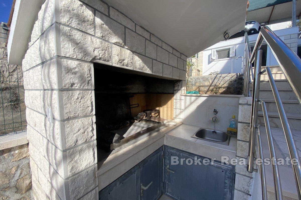 Maison individuelle en deuxième rangée de la mer