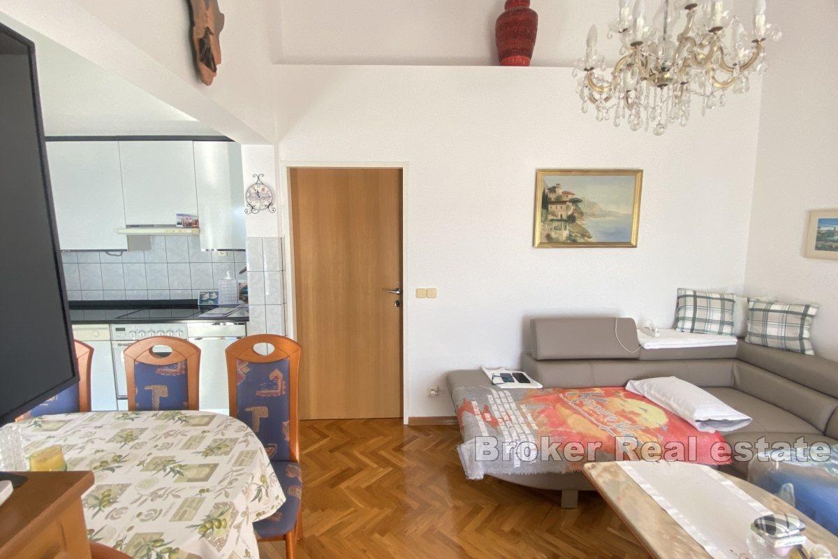 Samostatně stojící dům ve druhé řadě od moře