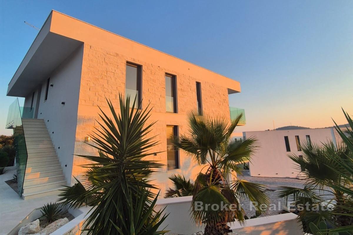 Эксклюзивная новая застройка в тихой бухте