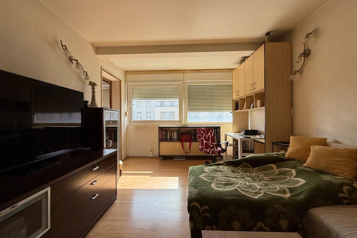 Dvosoban stan na odličnoj lokaciji u Splitu