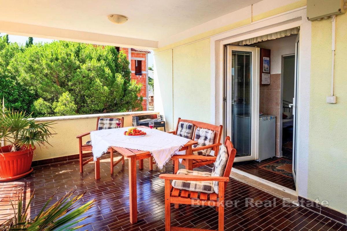 Samostojeća kuća u blizini plaže s pogledom na more