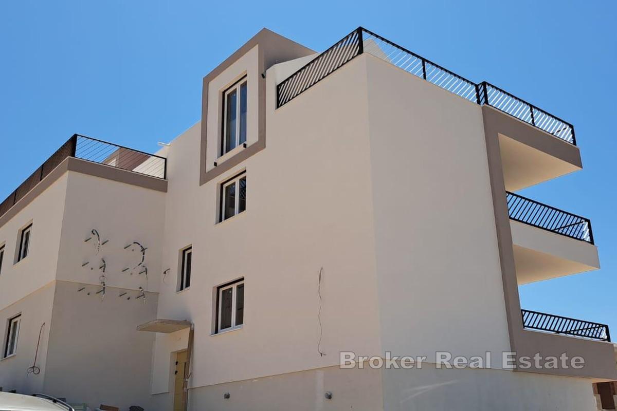 Apartament w nowym budynku z widokiem na morze