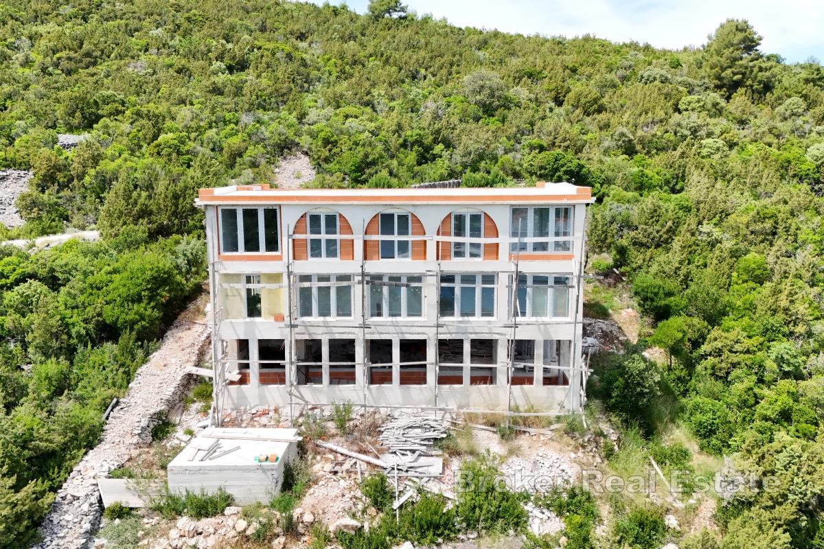 Casa indipendente non completata in posizione appartata