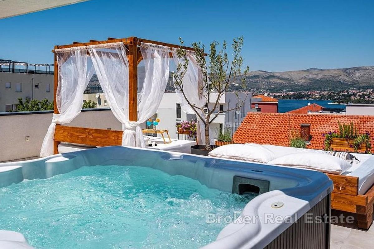 Casa indipendente con piscina e vista mare