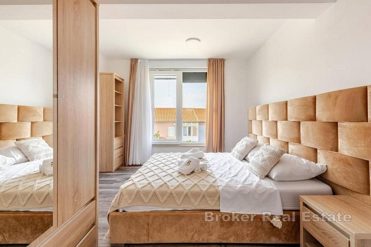 Einfamilienhaus mit Pool und Meerblick