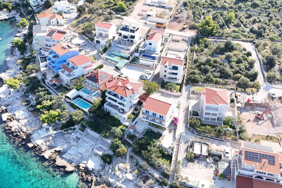 Wyjątkowa willa w budowie z widokiem na otwarte morze