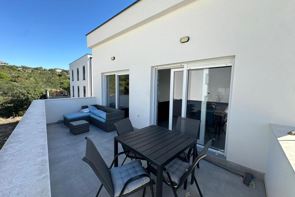 Modern tvårumslägenhet i nybyggd byggnad