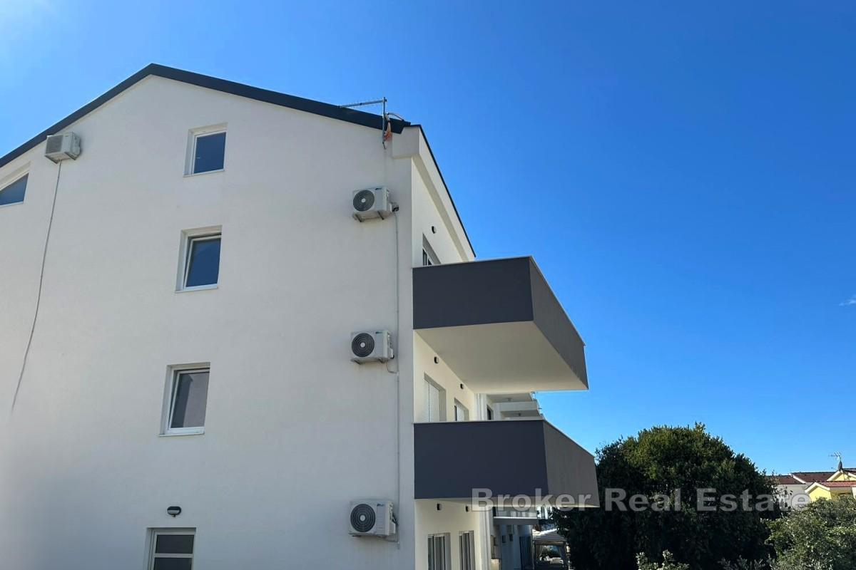 Appartamento duplex in un nuovo edificio con vista mare