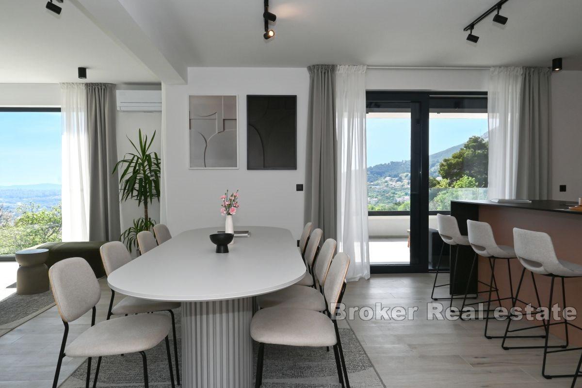 Neue Luxusvilla mit Panoramablick auf das Meer