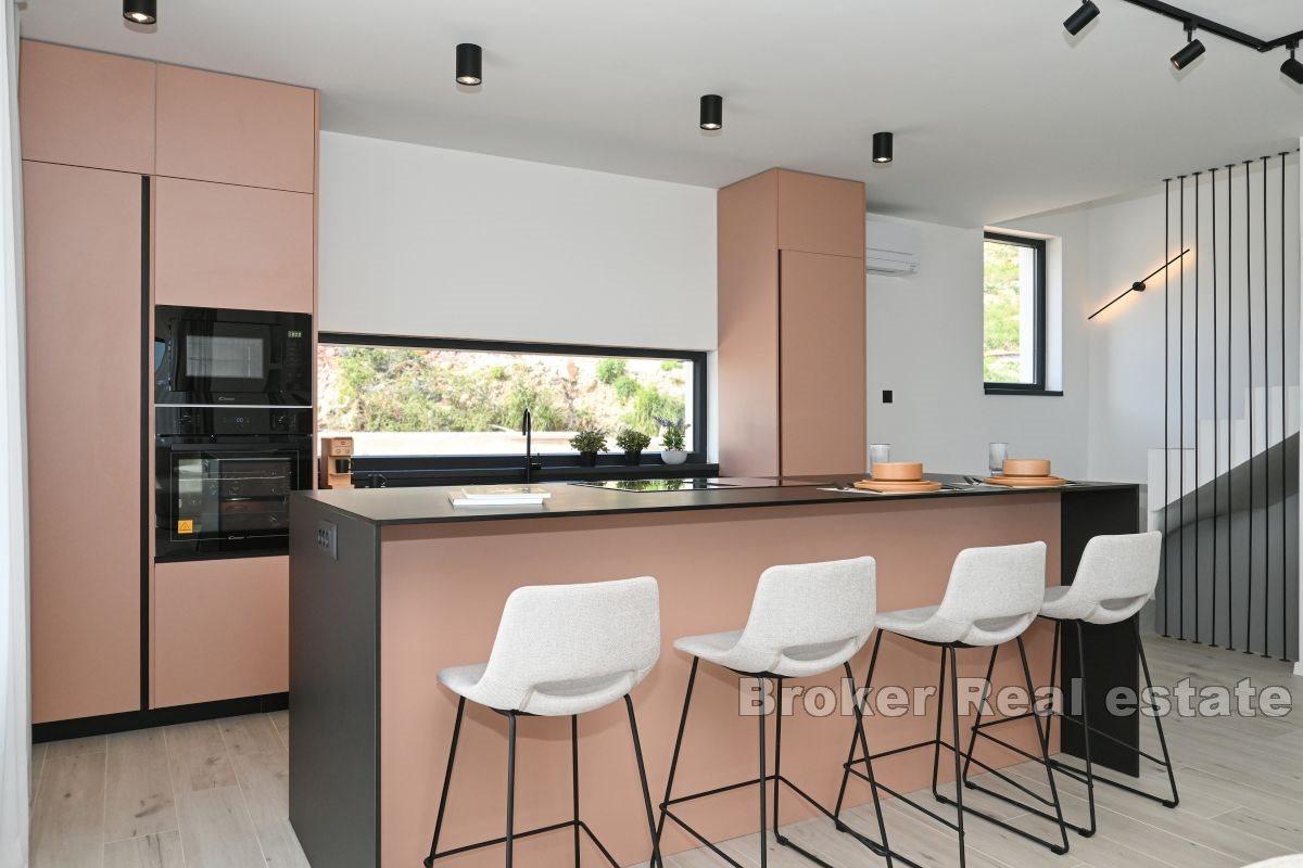 Nuova villa di lusso con vista panoramica sul mare