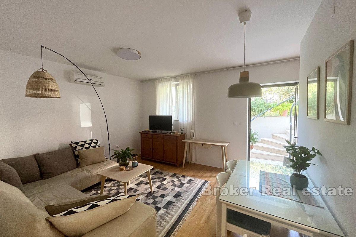 Comfortable one-bedroom apartment with a spacious terrace