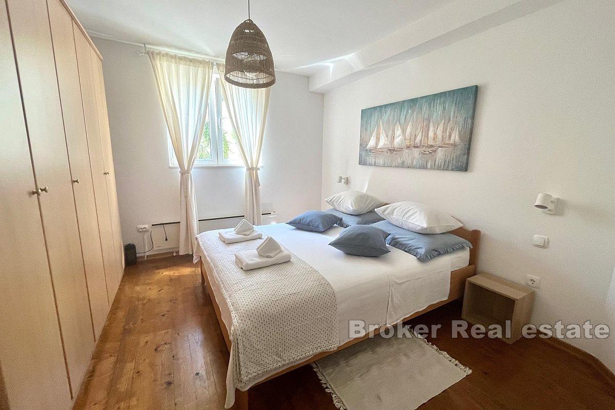 Comfortable one-bedroom apartment with a spacious terrace