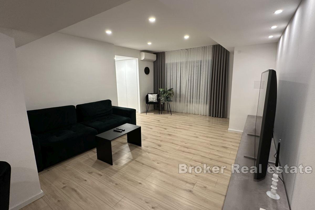 Modern one bedroom apartment near the beach
