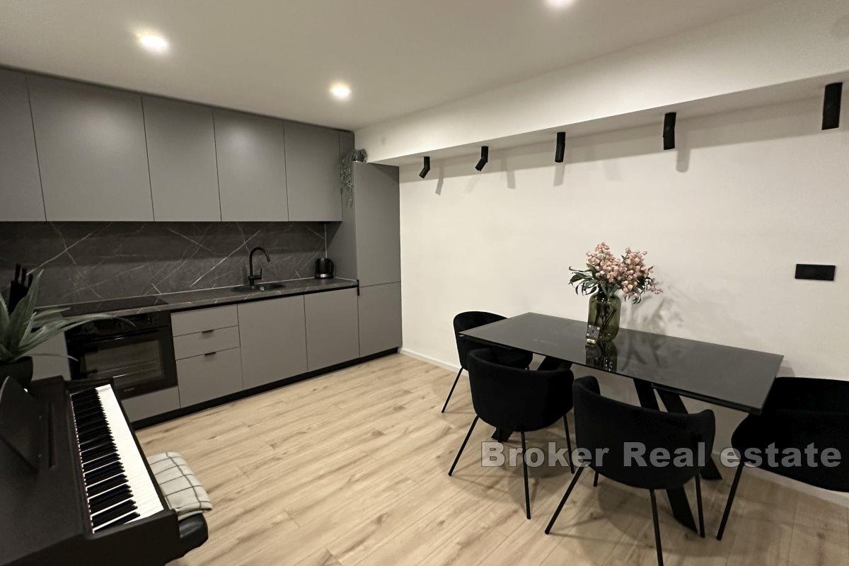 Modern one bedroom apartment near the beach