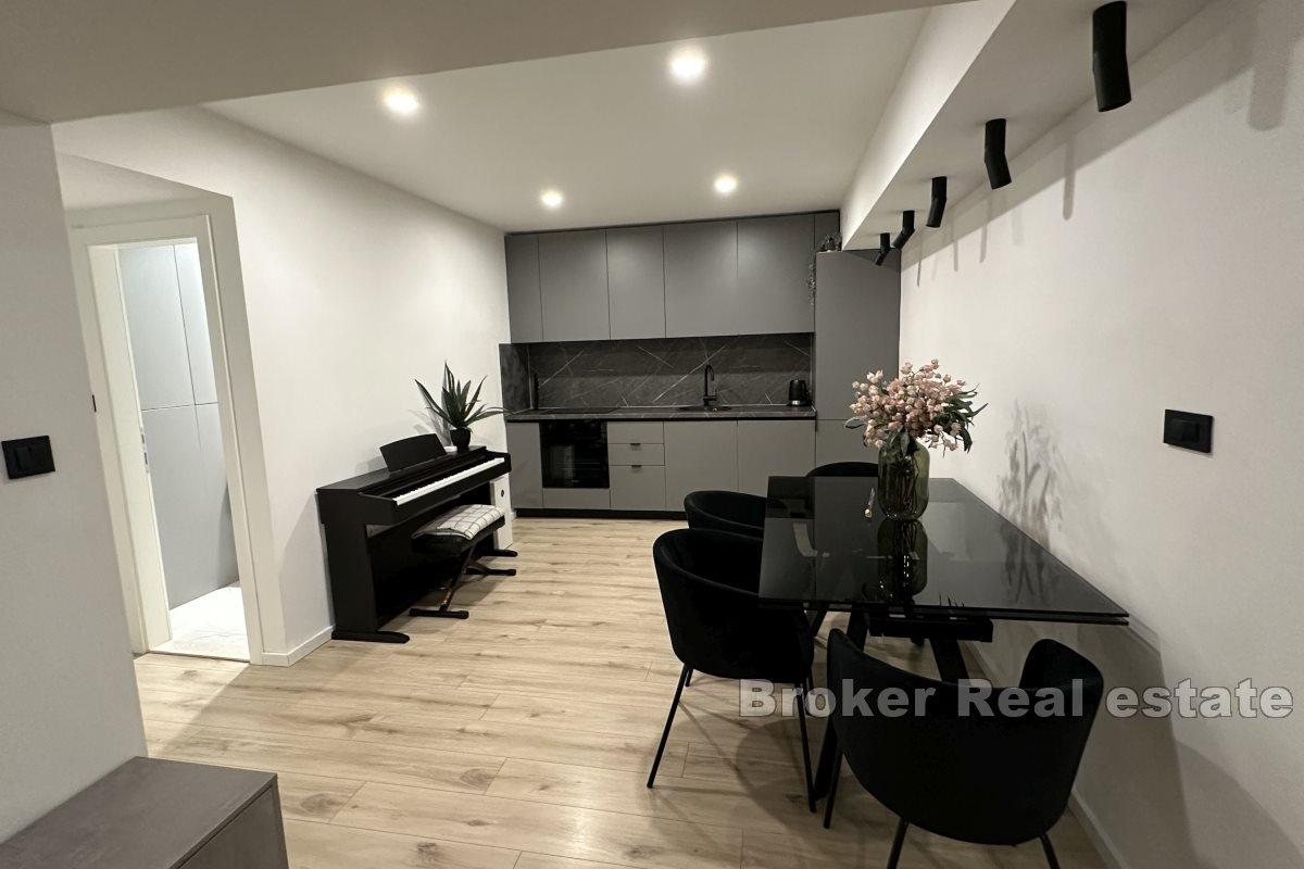 Современная однокомнатная квартира недалеко от пляжа