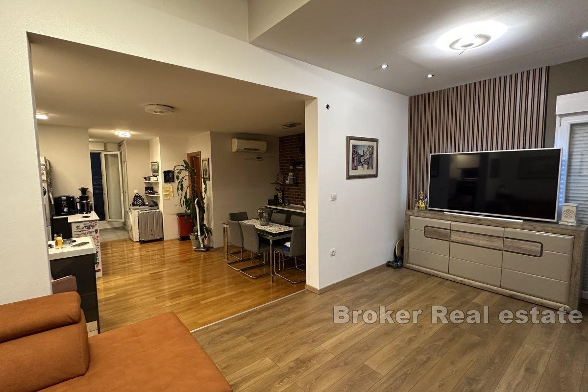 Penthouse de deux chambres dans un emplacement privilégié